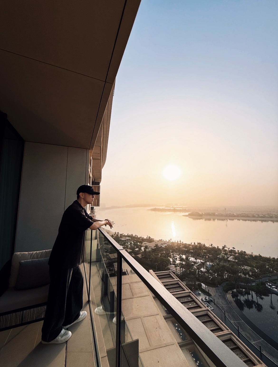 Exploring Global Destinations: Zhangye in Amsterdam, Los Angeles, and Dubai 19 Dubai 4